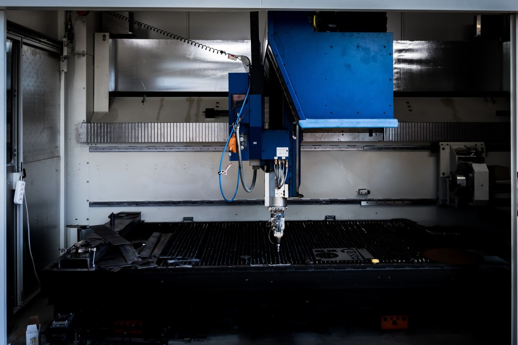 laser cutting metal fabrication 